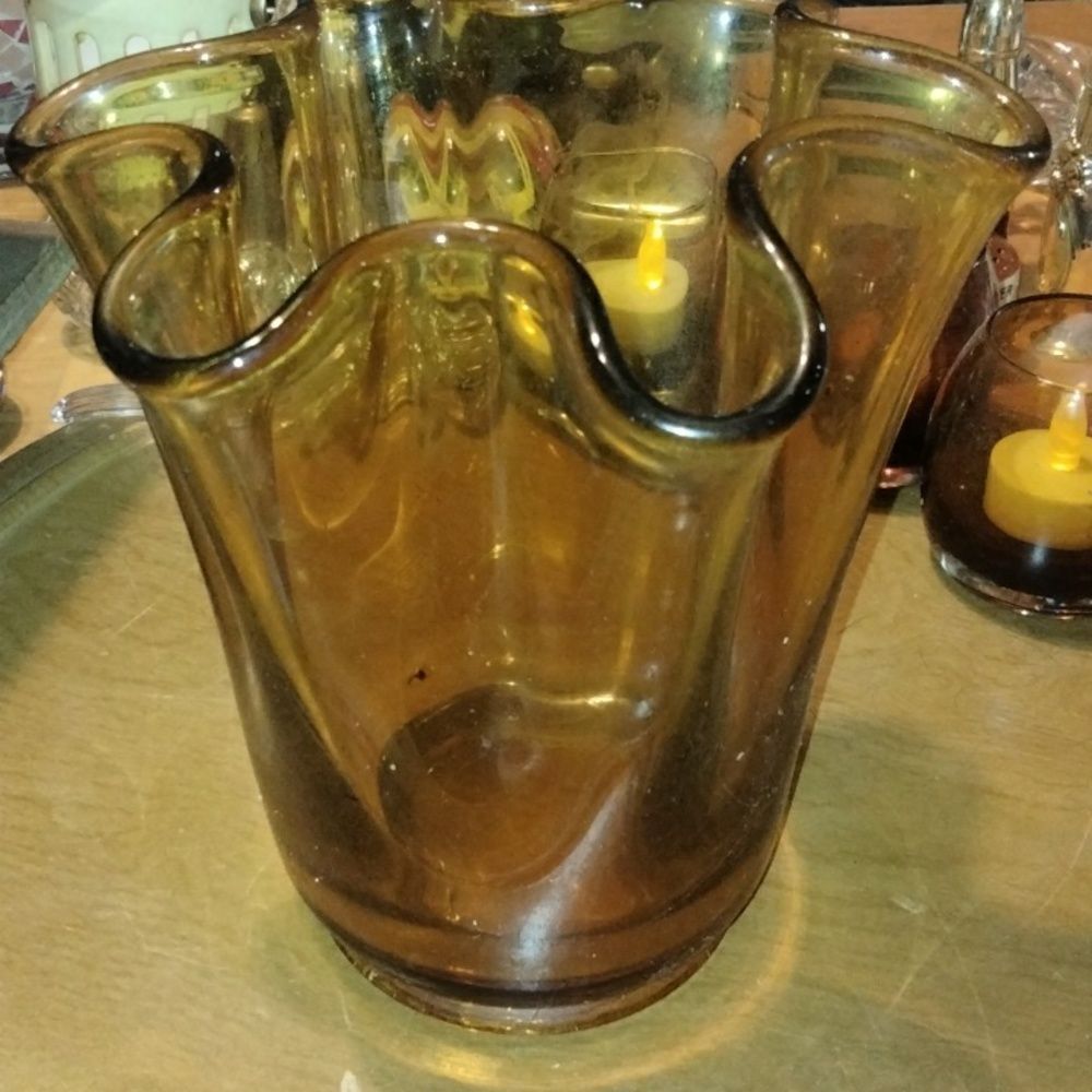 Vintage amber handkerchief vase